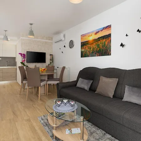 Apartman Angolo Verde Vizinada Exterior photo